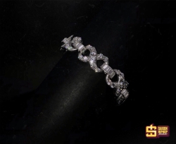 Lắc Inifinity Big Stone 
